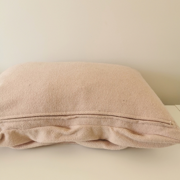 Simon's Basket Weave Pillow - Picture 4 of 4